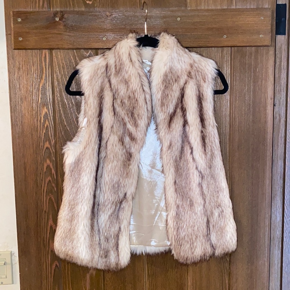 Bcbg faux fur vest